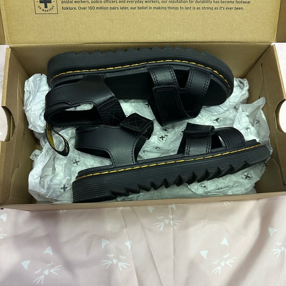 Girls shoes size 2